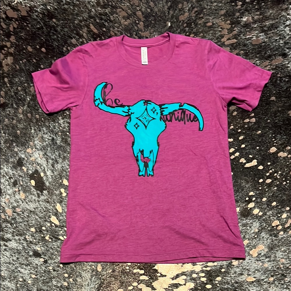 Bella canvas  Magenta T-Shirt with Teal Bull Graphic